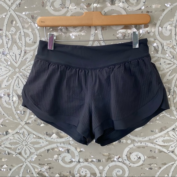 lululemon athletica Pants - LULULEMON Black Seersucker Shorts 4